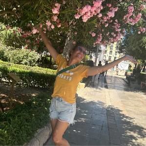 Meet your Posher, Carolina